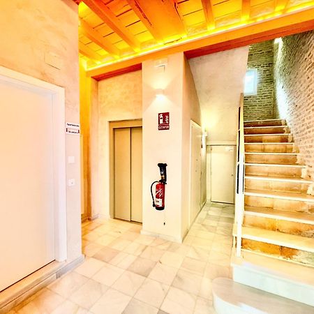 Apartamento Click Triana - Patio Privado Sevilla Exterior foto