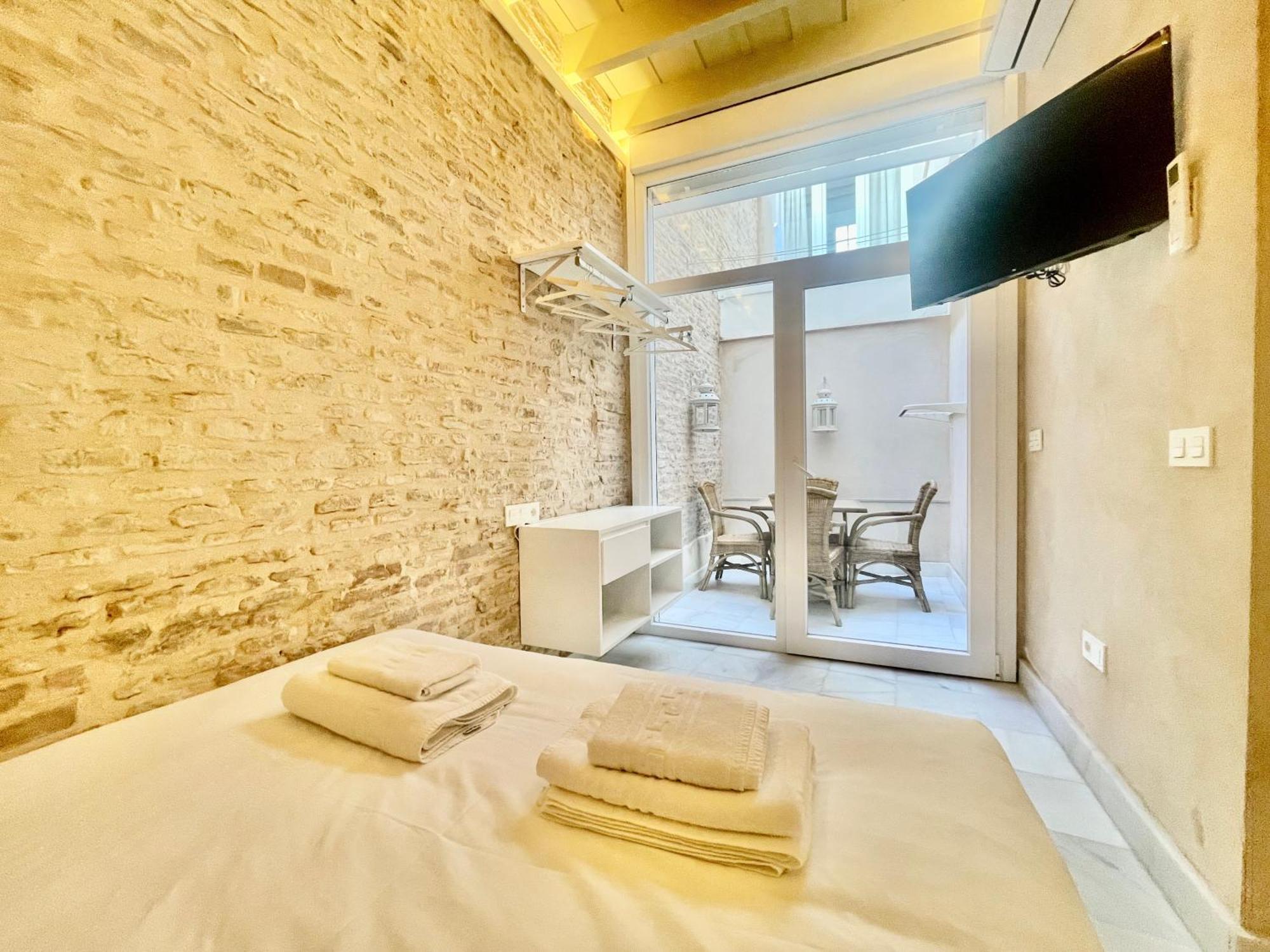 Apartamento Click Triana - Patio Privado Sevilla Exterior foto