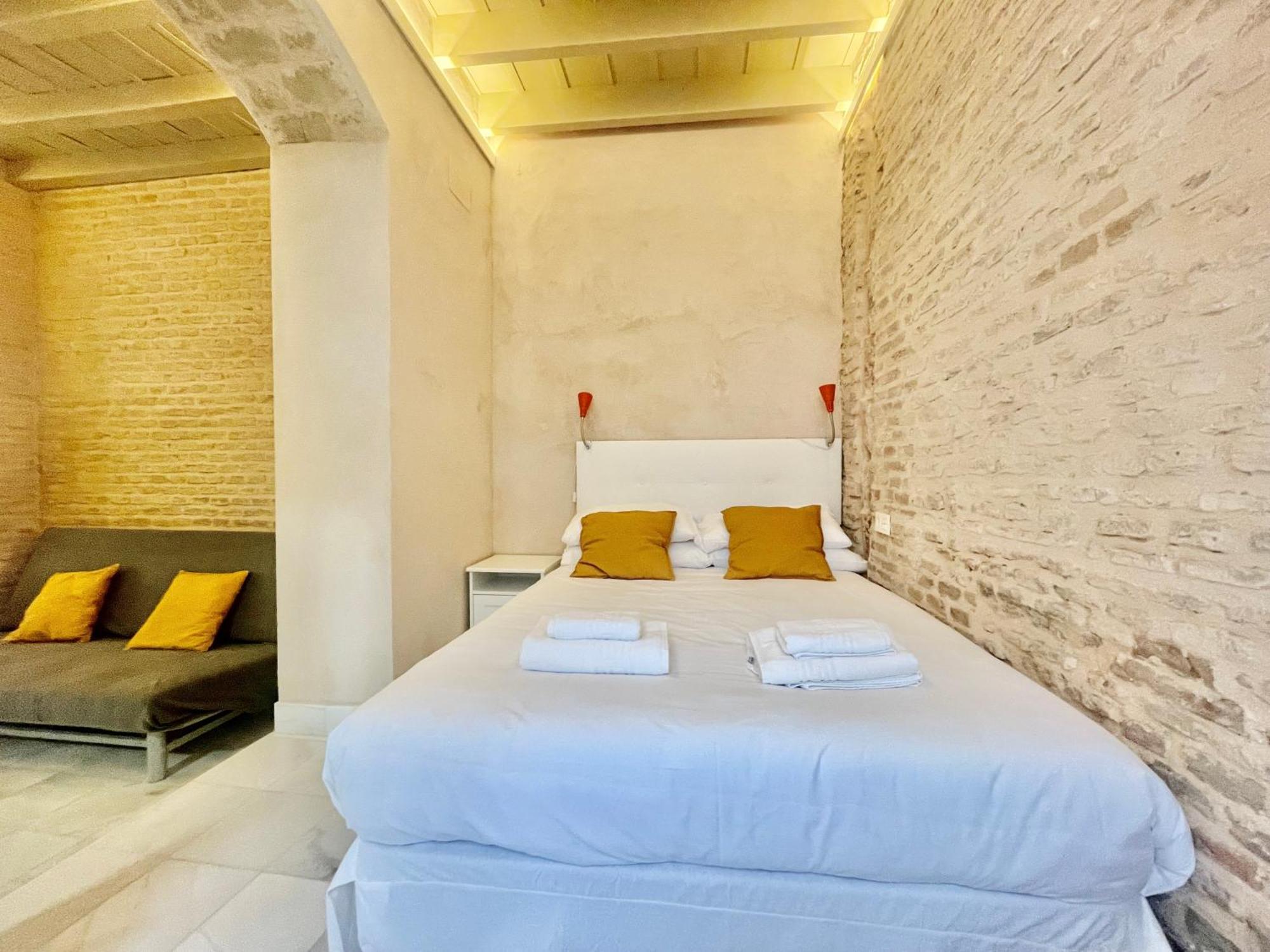 Apartamento Click Triana - Patio Privado Sevilla Exterior foto